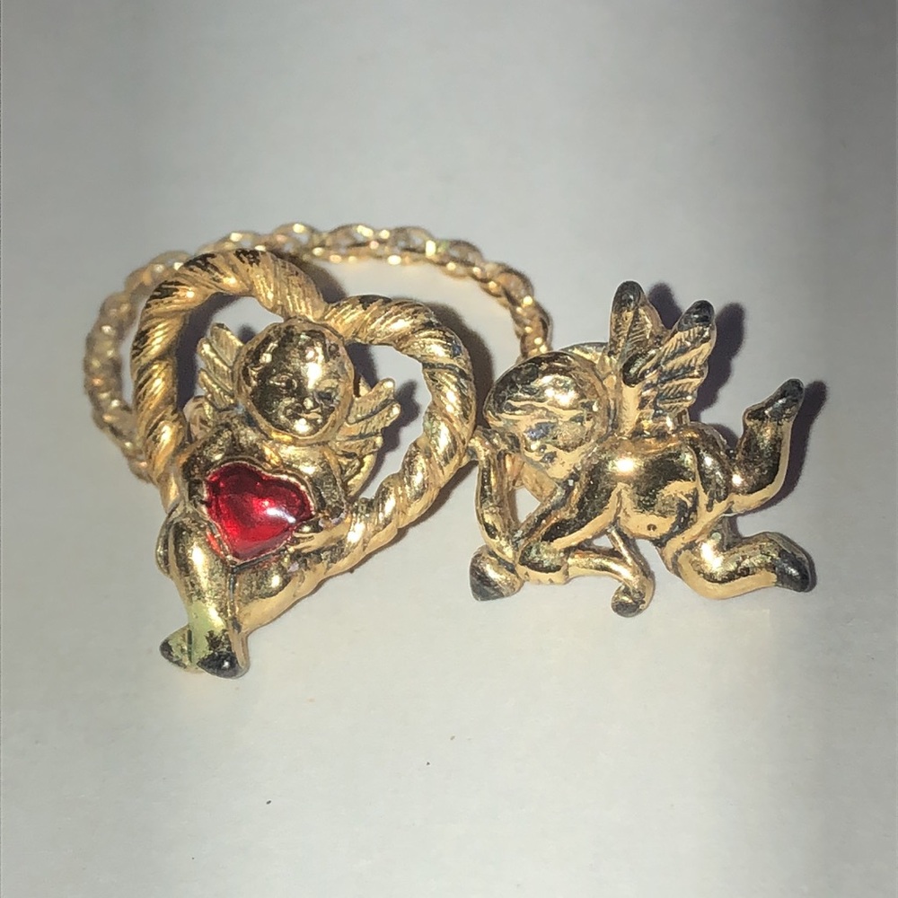 Avon Gold Tone Cherub Heart Connector Pin with Red Enamel Accent